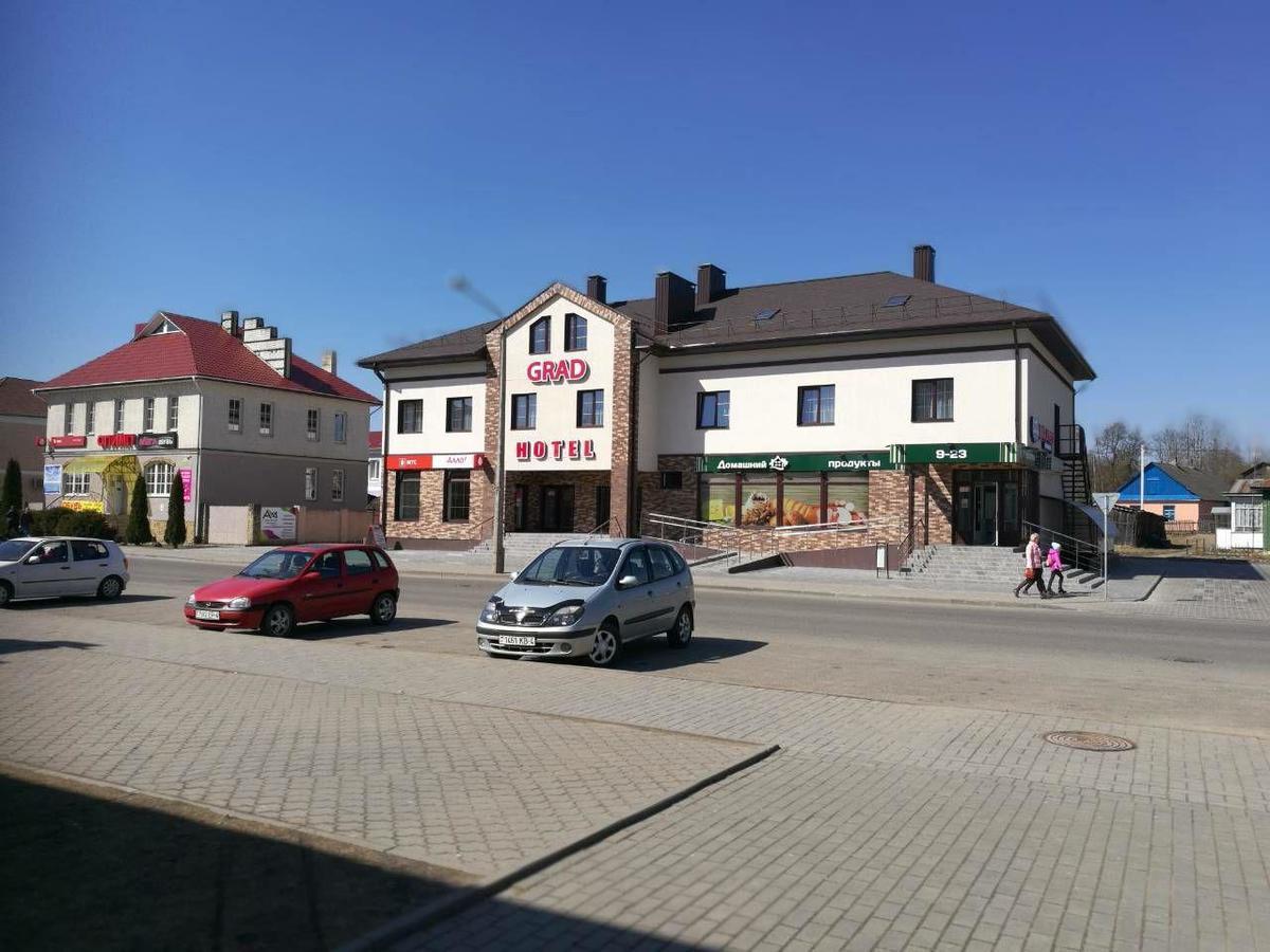 Grad Hotel Ashmyany Exteriör bild